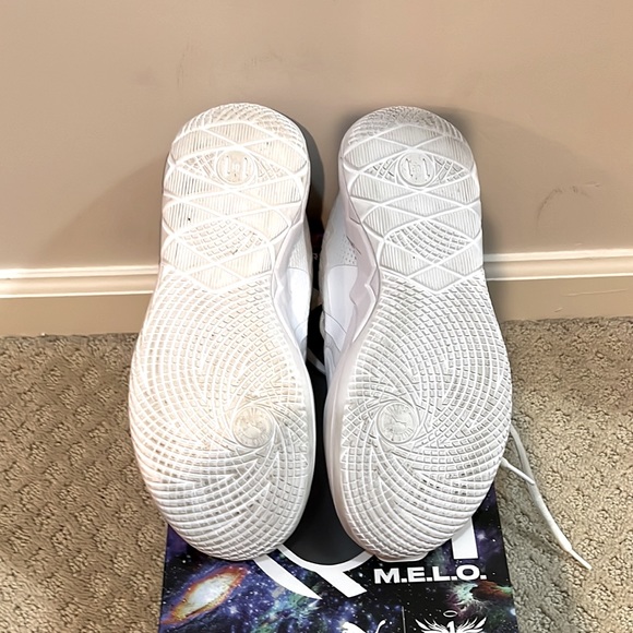Puma Mb01 Low Lamelo Ball shoes - Picture 6 of 6